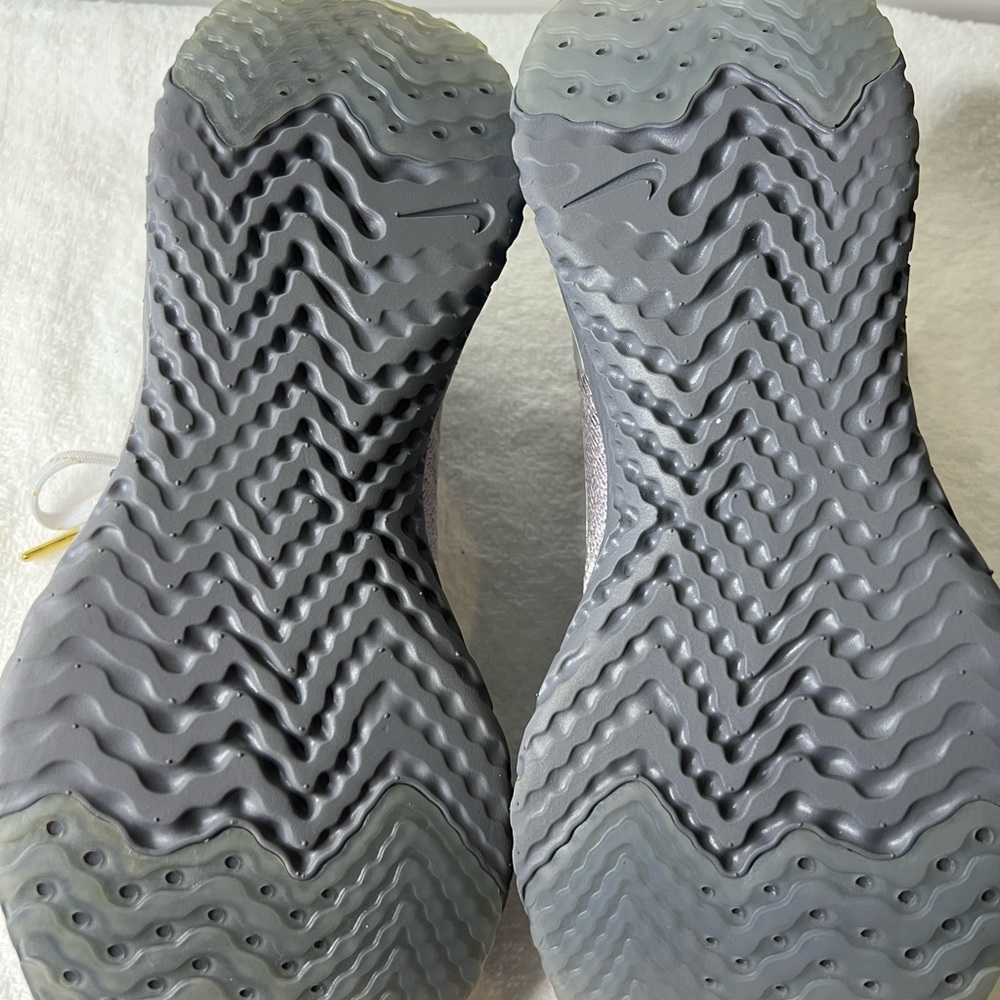 Nike React Running, Women’s Size 8. New Without T… - image 6